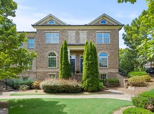 7524 Highlands Pt, Sandy Springs, GA 30328