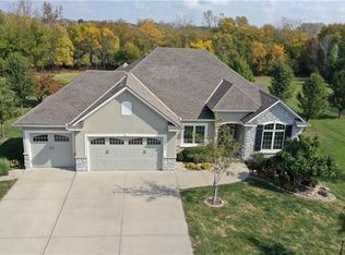 11206 Timber Creek Dr, Peculiar, MO 64078