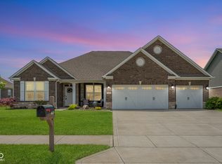 4659 W Otway Ln, New Palestine, IN 46163