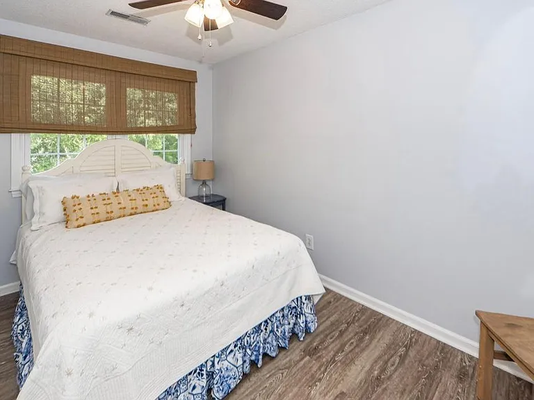 955 Cottingham Dr — Photo 14