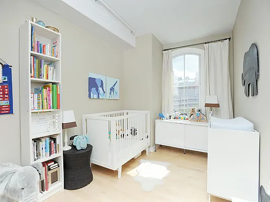 Sold by Sotheby's International Realty | media 25