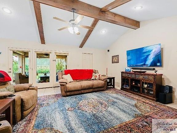 3rd image of 517 Valley Oak Cir