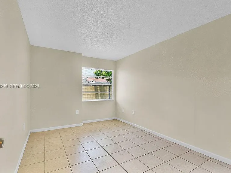18947 NW 45th Ave #1 — Photo 24