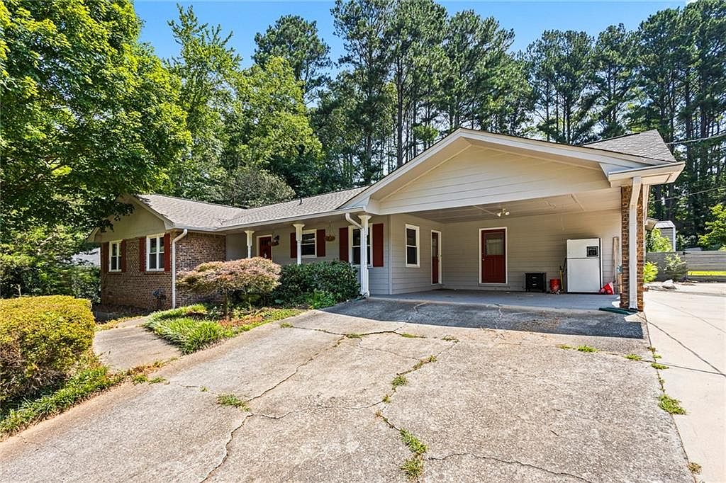 824 Hickory Ridge Rd SW, Lilburn, GA 30047 | Zillow
