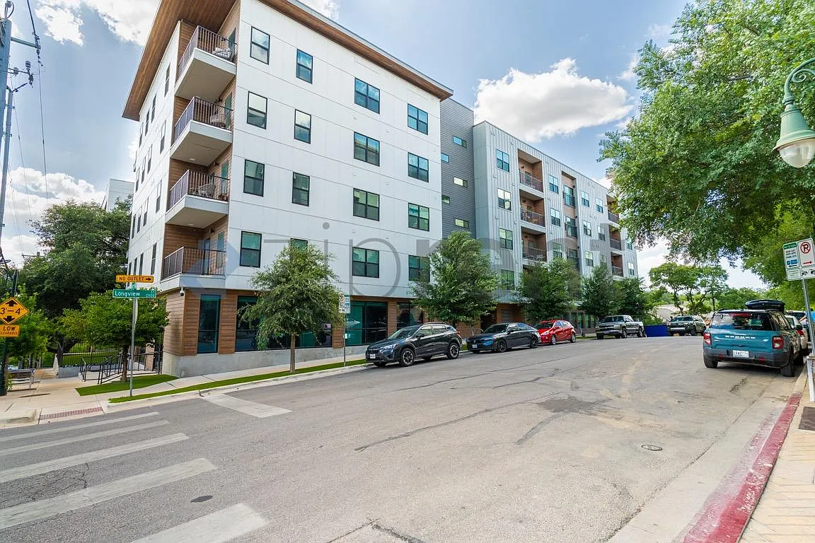 2 bed, 1233 sqft, $3,600 — Photo 1