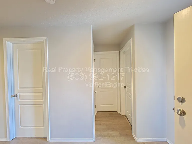 6206 Maryhill Ln — Photo 11