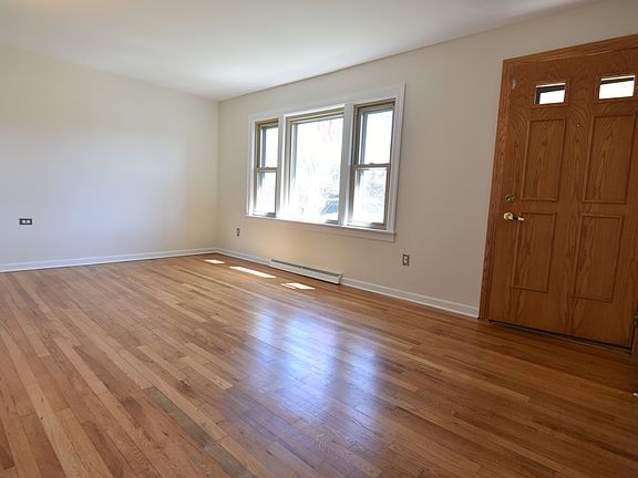 4th image of 2948 Sandra Ave