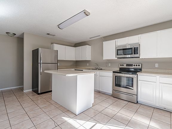 5th image of 8211 Misty Cedar Dr