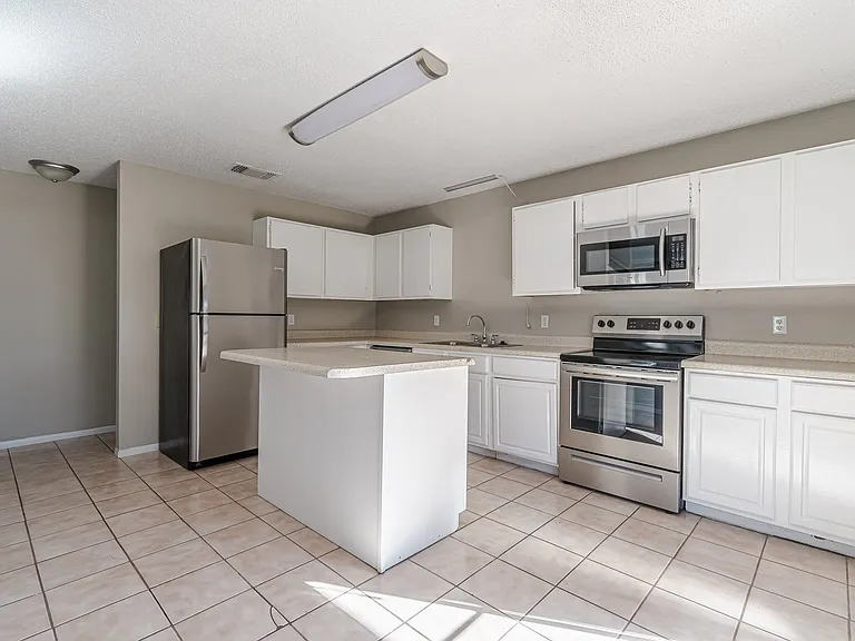 8211 Misty Cedar Dr — Photo 5