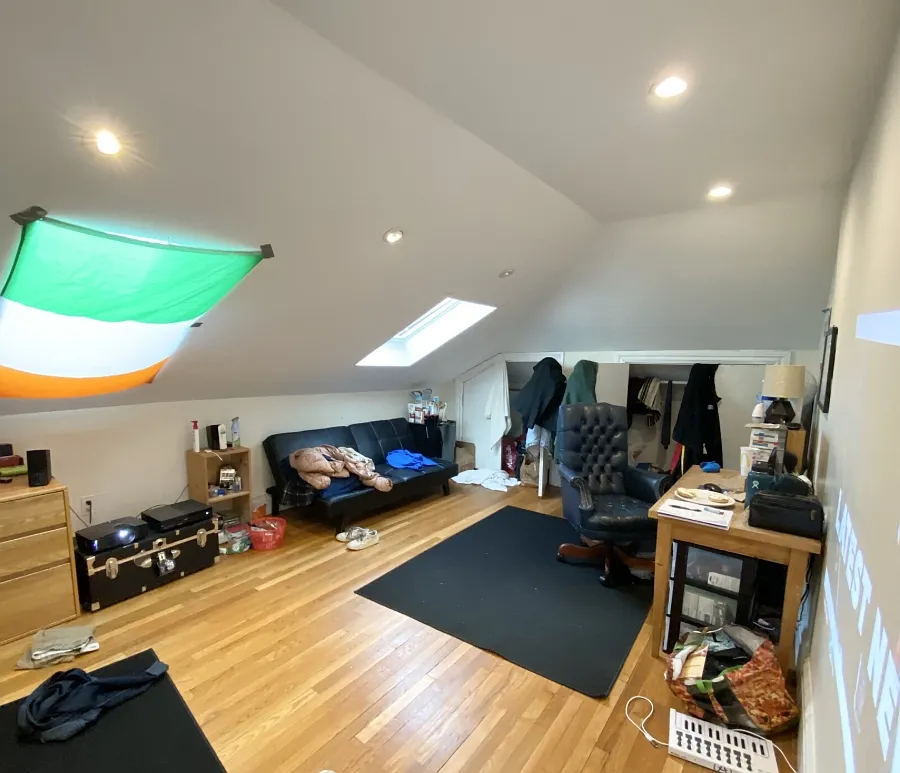6 bed, $6,900 — Photo 4