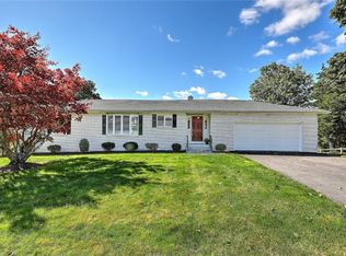 14 Murphy Dr, Cumberland, RI 02864