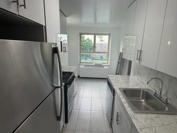 (undisclosed Address), Fresh Meadows, NY 11365