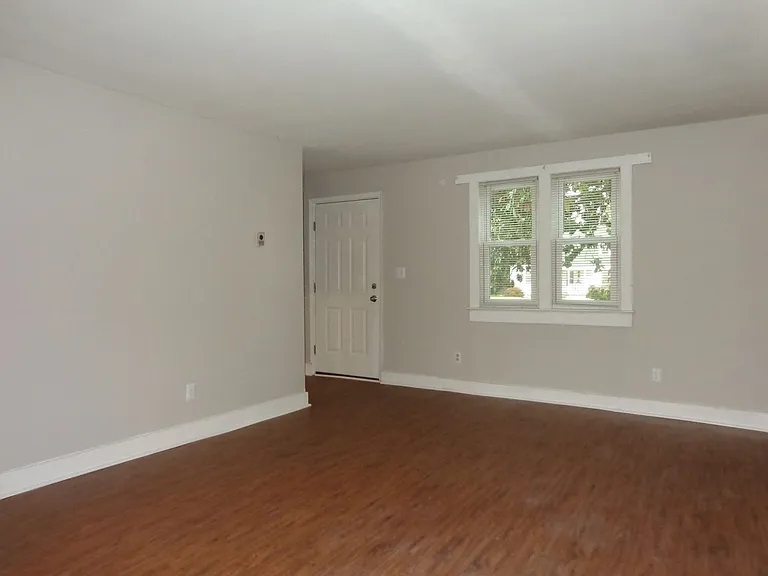 307 W Little Creek Rd #B — Photo 9