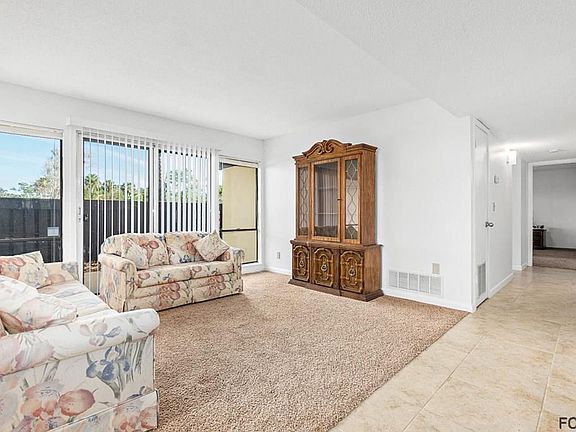 5th image of 48 Club House Dr APT 105