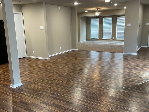 3rd image of 243 W GREEN WAY AVE