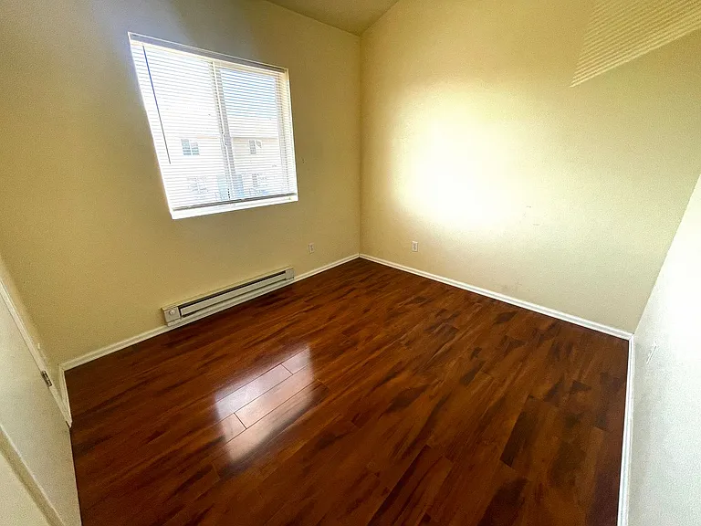 Oakshire Ln 1713 — Photo 10