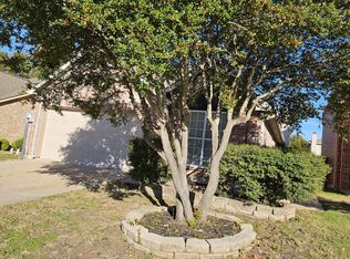 2119 Amherst Dr, Lewisville, TX 75067