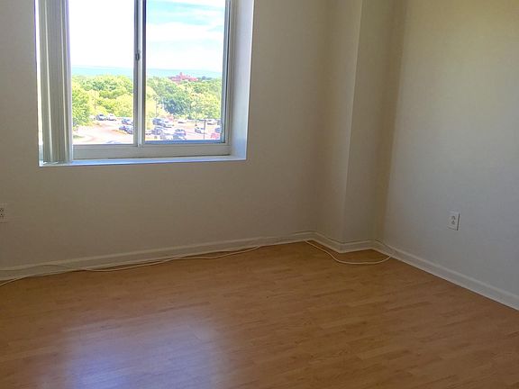 5th image of 1 Cityview Ln Unit 505