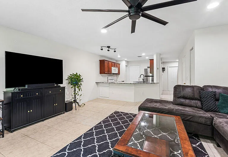 2764 SE Birmingham Dr — Photo 8