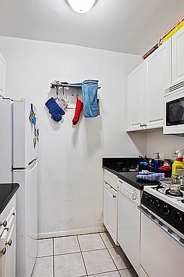 4th image of 420 E 55th St APT 11H