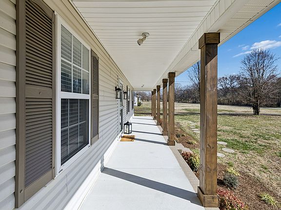 5th image of 744 Happy Valley Rd