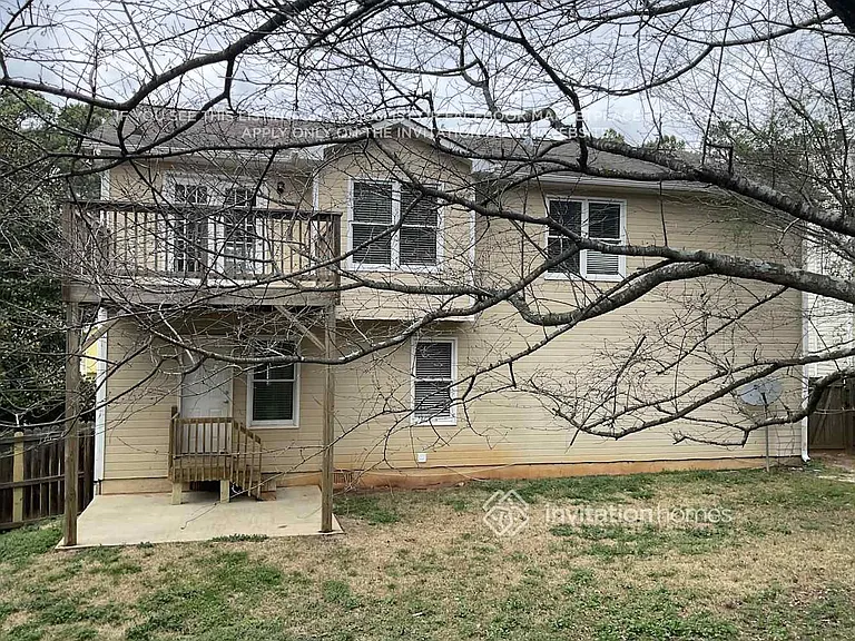 560 Heathgate Dr — Photo 15