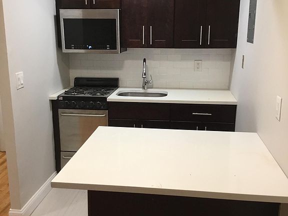 2nd image of 800 Bloomfield Ave APT B7