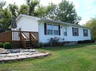 8405 Gilmore Lake Rd, Columbia, IL 62236