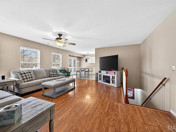 4th image of 2118 Birchwood Dr