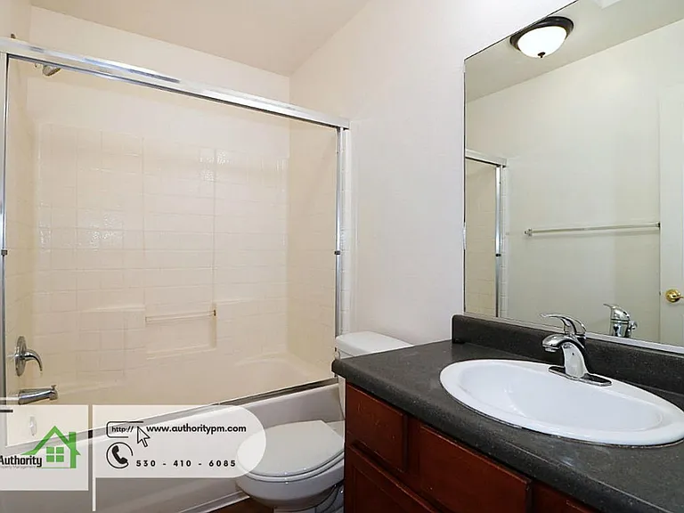 1729 Laurel Ave #B — Photo 21