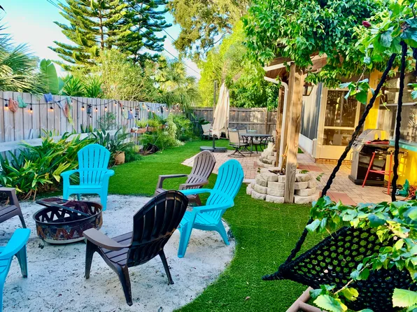 1490 San Helen Dr, Dunedin, FL 34698