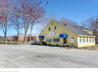 6 1st St, Topsham, ME 04086