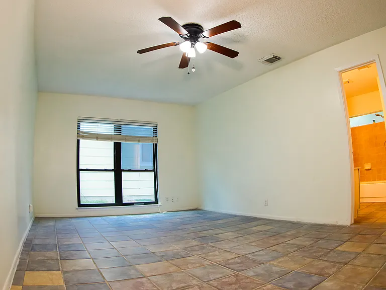7147 Comanche Ridge Dr — Photo 10