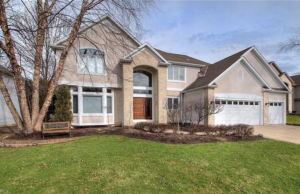 1st image of 530 E Beacon Hill Cir