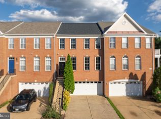 43877 Sandburg Sq, Ashburn, VA 20147