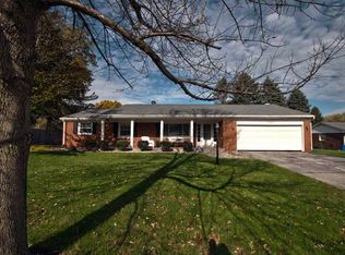 1135 Cambridge Dr, South Bend, IN