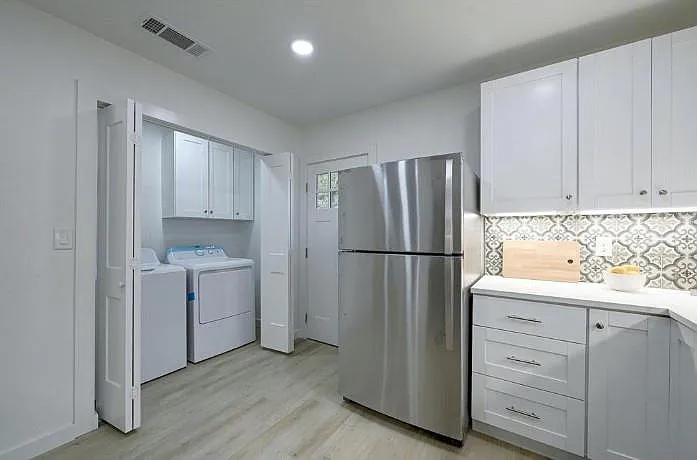 11403 Leander St — Photo 12