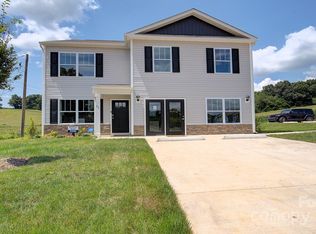 12 Wildbrook Dr, Waynesville, NC 28785