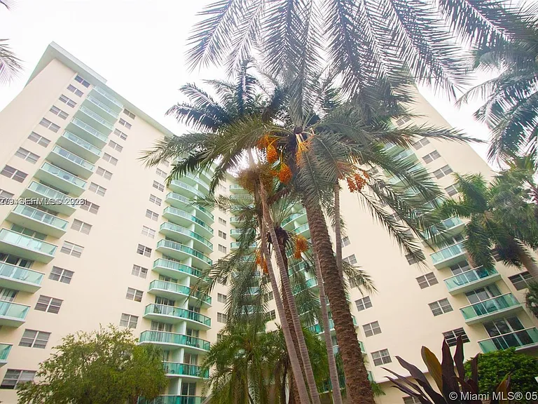 3801 S Ocean Dr #Penthouse 16S — Photo 29
