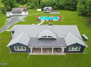 108 Bluestone Blvd, Matamoras, PA 18336