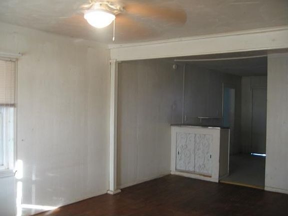 3rd image of 719 S Park Ave