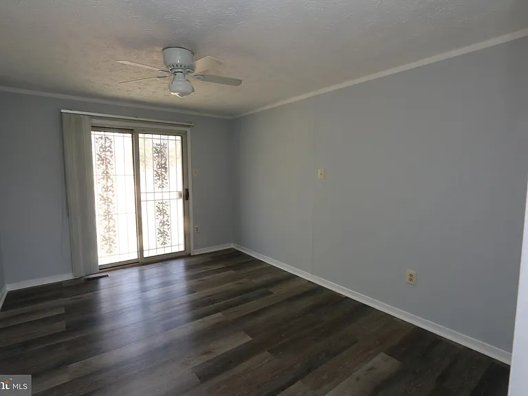 6512 Cricket Pl — Photo 10