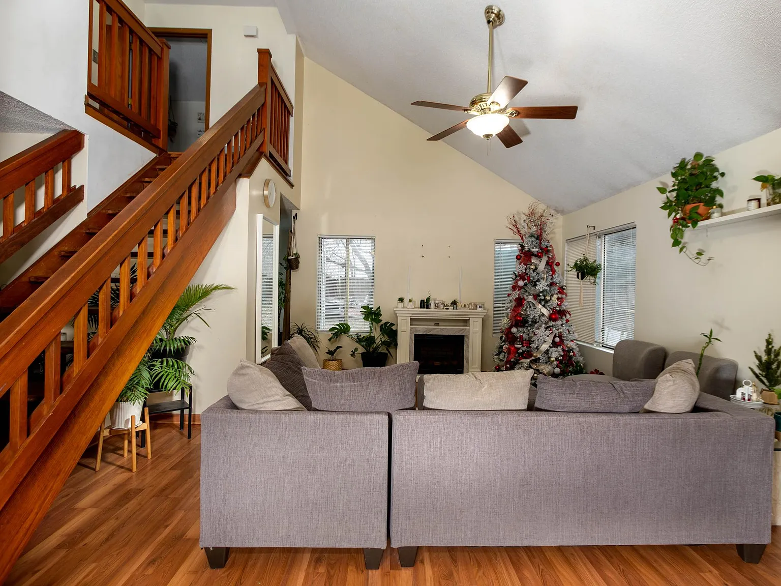 2 bed, 1412 sqft, $2,300 — Photo 2