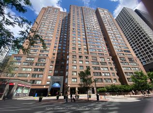 633 Bay St #1113, Toronto, ON M5G 2G4