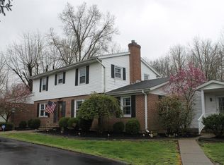 163 Red Barn Ln, Blanchester, OH 45107