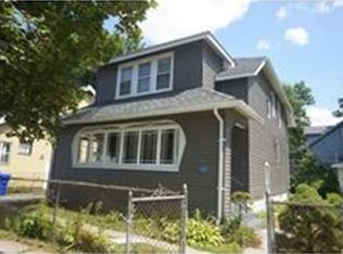 95 Rochelle St, Springfield, MA 01109