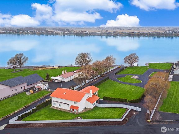 3rd image of 3062 Wildgoose Road NE