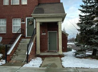 15602 Stone Crossing Dr, Southfield, MI 48075