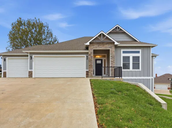 3721 SW Cobblestone Pl, Topeka, KS 66610