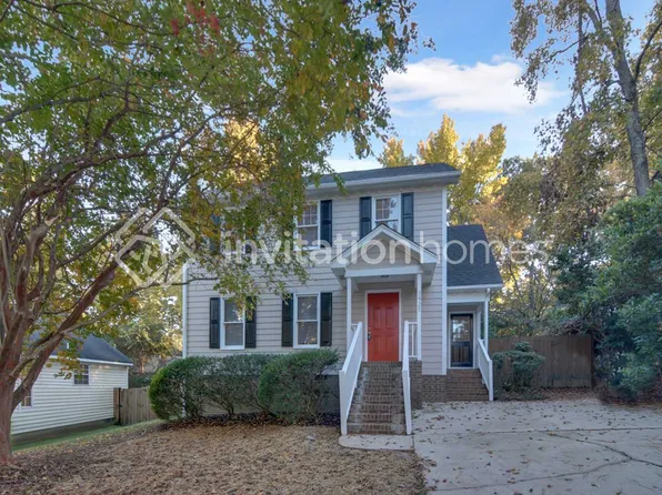 3925 Old Coach Rd, Raleigh, NC 27616